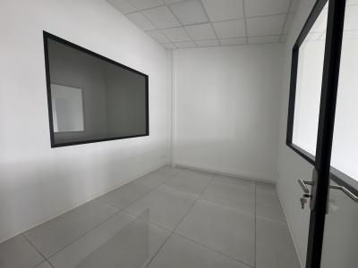 For sale Baie-mahault 1 room Guadeloupe (97122) photo 4