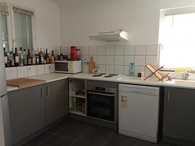 For rent Beaumont-de-pertuis 5 rooms 146 m2 Vaucluse (84120) photo 2