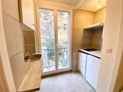 For rent Salon-de-provence 1 room 18 m2 Bouches du Rhone (13300) photo 3