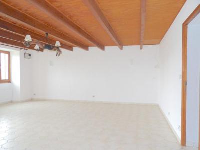 Louer Maison Saint-christoly-de-blaye 775 euros