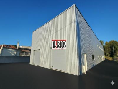 Louer Commerce 225 m2 Seyne-sur-mer
