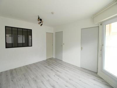 For rent Nantes 1 room 32 m2 Loire atlantique (44100) photo 0