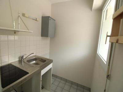 For rent Nantes 1 room 32 m2 Loire atlantique (44100) photo 3