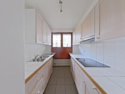 For rent Paris-15eme-arrondissement 4 rooms 90 m2 Paris (75015) photo 2