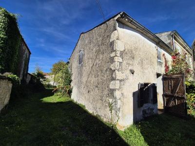 For sale 2 rooms 160 m2 Charente maritime (17700) photo 1