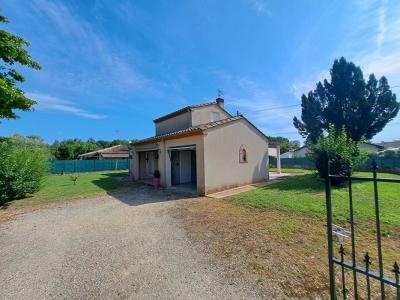 For rent Sainte-livrade-sur-lot 4 rooms 98 m2 Lot et garonne (47110) photo 0