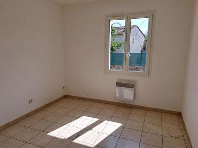 For rent Sainte-livrade-sur-lot 4 rooms 98 m2 Lot et garonne (47110) photo 3