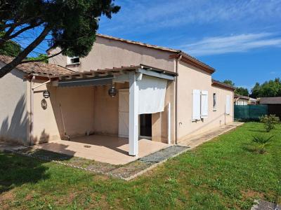 For rent Sainte-livrade-sur-lot 4 rooms 98 m2 Lot et garonne (47110) photo 4