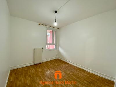 Louer Appartement 52 m2 Ancone