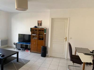 For rent Lyon-3eme-arrondissement 2 rooms 52 m2 Rhone (69003) photo 1