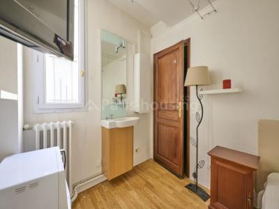 Louer Appartement 9 m2 Paris-8eme-arrondissement