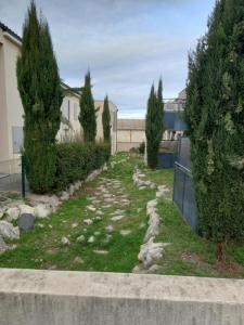 Annonce Location 3 pices Appartement Rochefort-du-gard 30