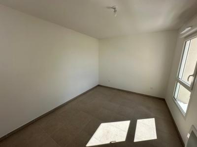 Louer Appartement Marguerittes 913 euros
