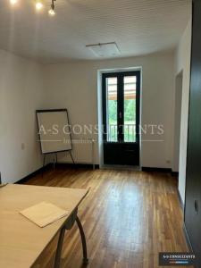 Louer Commerce Ravoire 34200 euros