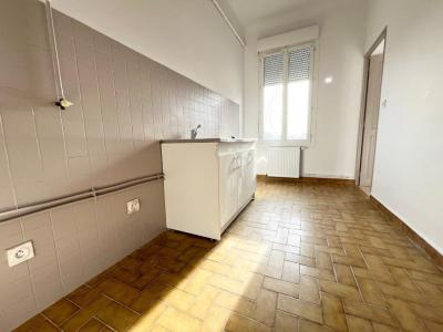 For rent Avignon 3 rooms 74 m2 Vaucluse (84000) photo 2