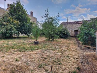 For sale Villiers-en-plaine 6 rooms 114 m2 Deux sevres (79160) photo 3