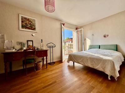 For sale Chassieu 8 rooms 182 m2 Rhone (69680) photo 2