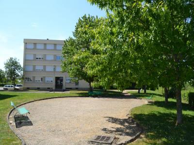 For rent Lurcy-levis 3 rooms 77 m2 Allier (03320) photo 2