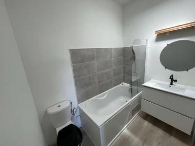 Louer Appartement Port 848 euros