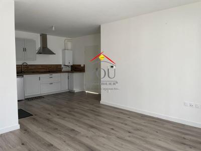For rent Meru 2 rooms 42 m2 Oise (60110) photo 2