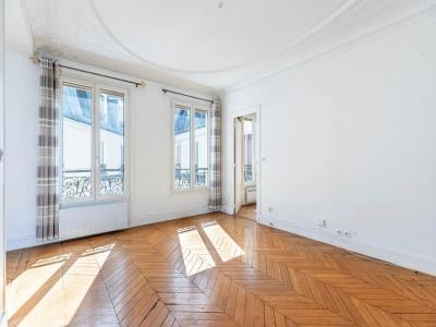 Acheter Appartement Paris-10eme-arrondissement 599000 euros