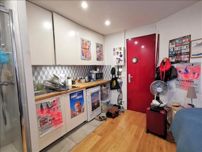 Louer Appartement 12 m2 Paris-17eme-arrondissement