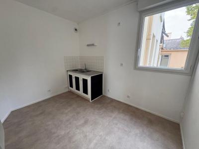 Louer Appartement 65 m2 Chatre