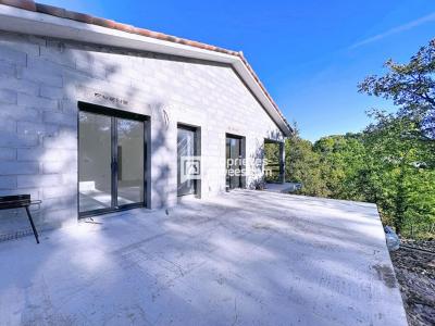 For sale Saint-paul-en-foret 4 rooms 107 m2 Var (83440) photo 2