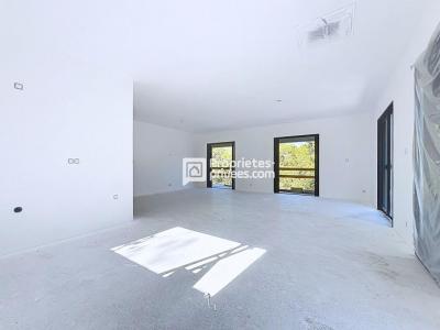 For sale Saint-paul-en-foret 4 rooms 107 m2 Var (83440) photo 4