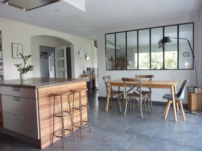 For sale Cholet 9 rooms 207 m2 Maine et loire (49300) photo 0