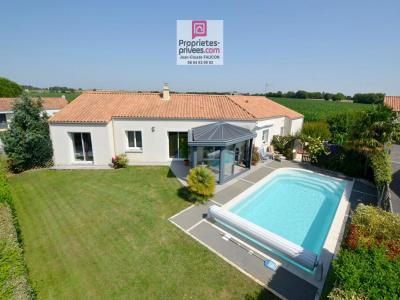 For sale Chasnais 5 rooms 107 m2 Vendee (85400) photo 0