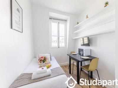 Louer Appartement 11 m2 Paris-8eme-arrondissement