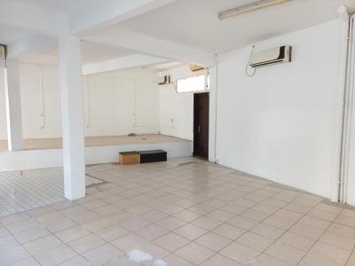 Louer Local commercial 150 m2 Saint-denis