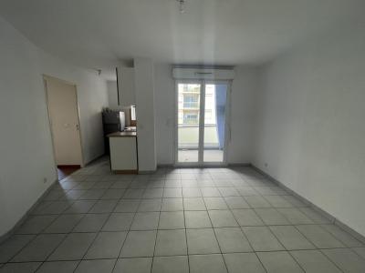 For rent Pau 1 room 36 m2 Pyrenees atlantiques (64000) photo 2