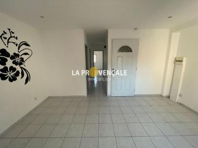 Acheter Appartement 46 m2 Saint-maximin-la-sainte-baume
