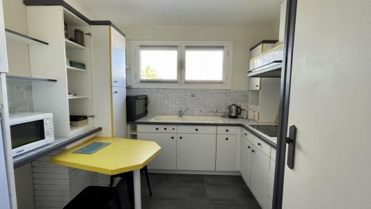 For sale 3 rooms 65 m2 Maine et loire (49300) photo 4