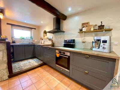 For sale Neuville-de-poitou 8 rooms 216 m2 Vienne (86170) photo 2