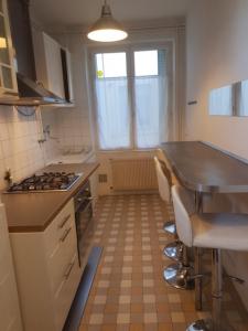Louer Appartement Lyon-6eme-arrondissement 1439 euros