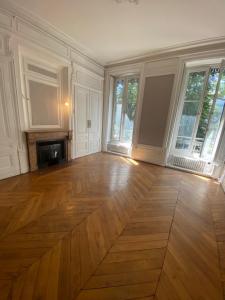 Louer Appartement Lyon-6eme-arrondissement 2264 euros