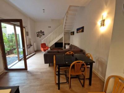 For rent Bordeaux 3 rooms 69 m2 Gironde (33000) photo 2