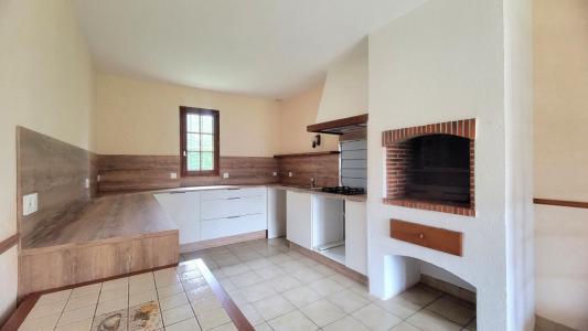Louer Maison 177 m2 Montreuil-sur-maine