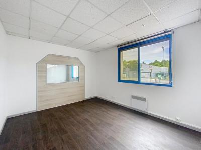 Louer Bureau 60 m2 Haillan