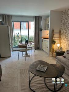 For rent Asnieres-sur-seine 1 room 30 m2 Hauts de Seine (92600) photo 0