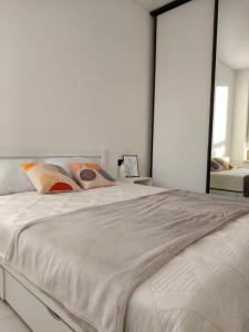 Annonce Location 2 pices Appartement Paris-17eme-arrondissement 75