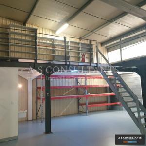Louer Commerce 575 m2 Cran-gevrier