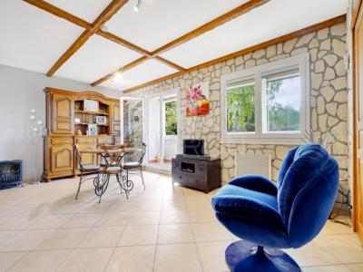For sale Saint-priest 3 rooms 72 m2 Rhone (69800) photo 1