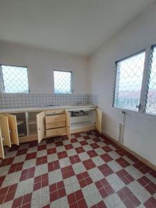 For rent Schoelcher 5 rooms 101 m2 Martinique (97233) photo 2