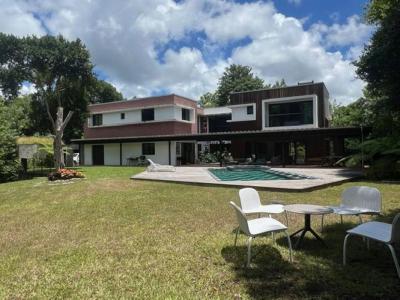 For sale Fort-de-france 9 rooms 395 m2 Martinique (97200) photo 2