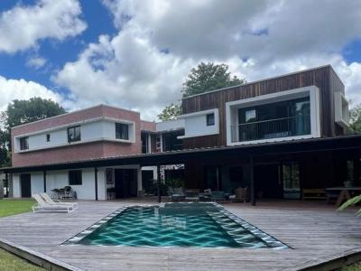 For sale Fort-de-france 9 rooms 395 m2 Martinique (97200) photo 3