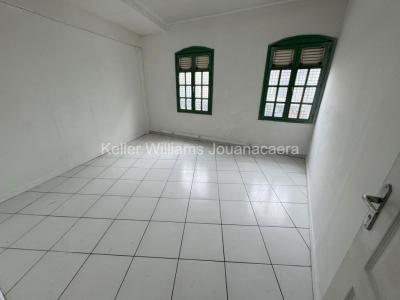 Louer Local commercial 84 m2 Fort-de-france